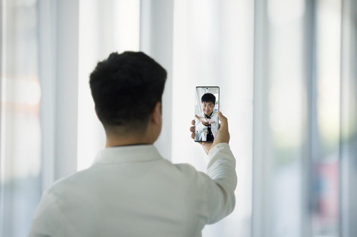 肖特赛绚Core高性能玻璃携手vivo X300,赋能终端防护技术升级 肖特赛绚Core高性能玻璃携手vivo X300,赋能终端防护技术升级